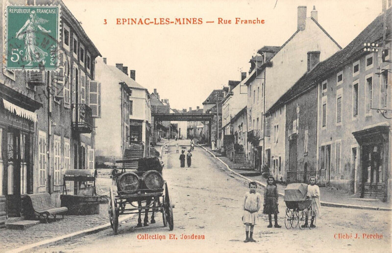 Carte postale ancienne Epinac Les Mines Rue Franche
