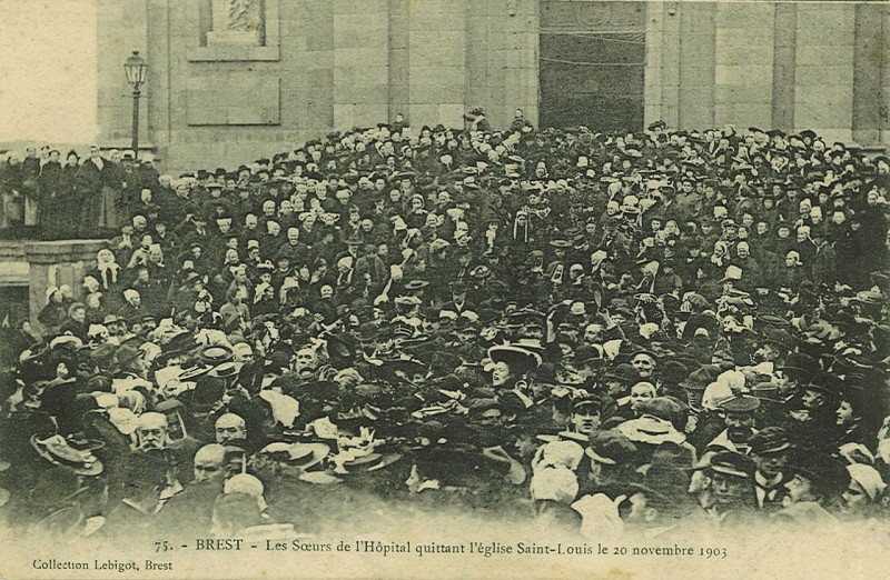 Carte postale ancienne Btv1b101061581 église Saint-Louis à Brest