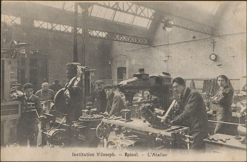 Carte postale ancienne Carte postale, Institution St-Joseph, Epinal, L'Atelier