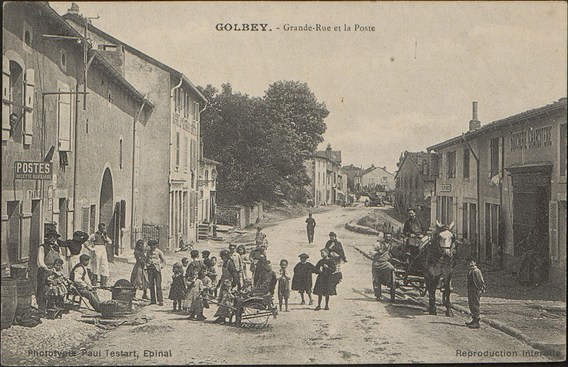 Carte postale ancienne Carte postale, Golbey, Grande-Rue et la Poste