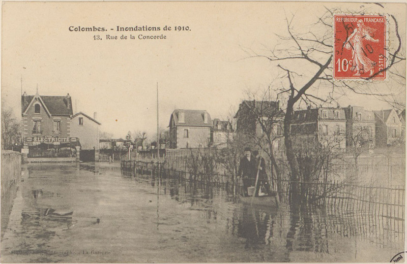 Carte postale ancienne Carte postale, Colombes, Inondations de 1910, 13 rue de la Concorde à Colombes