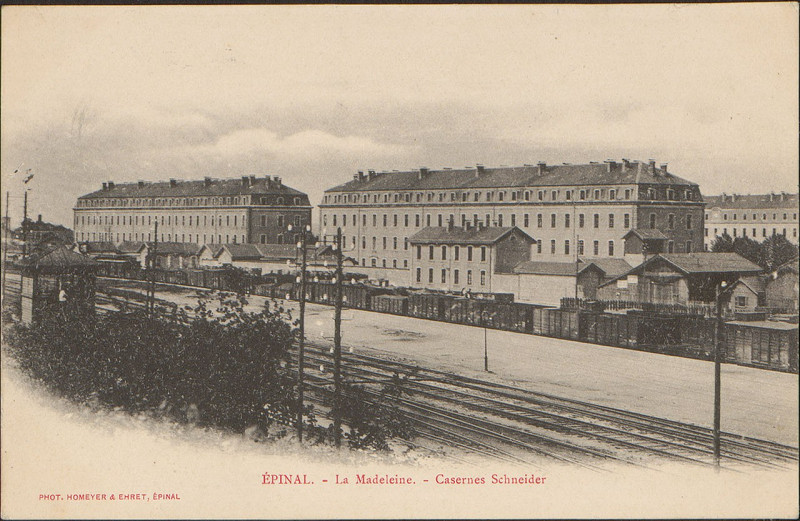 Carte postale ancienne Carte postale, Epinal, La Madeleine, Casernes Schneider
