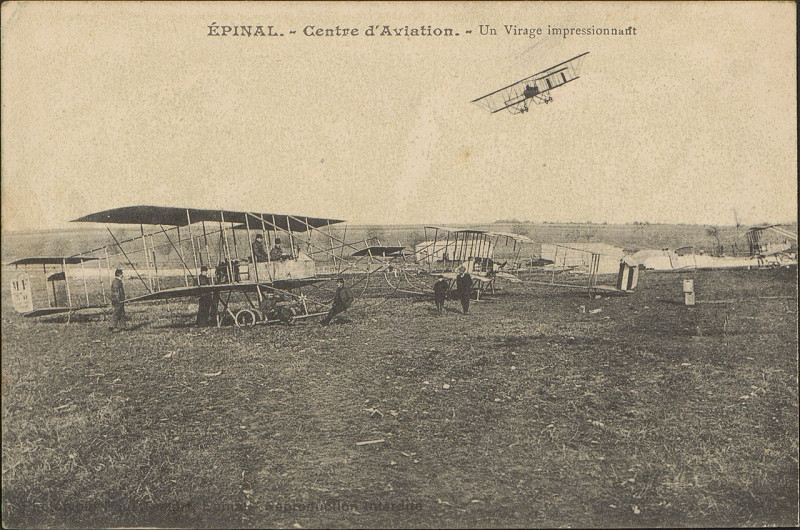 Carte postale ancienne Carte postale, Epinal, Centre d'Aviation, Un Virage impressionnant