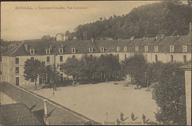 Carte postale ancienne Carte postale, Epinal, Casernes Contades, Vue intérieure