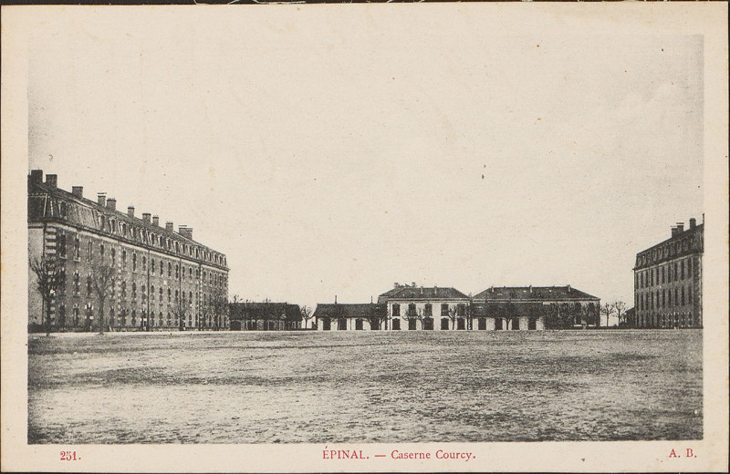 Carte postale ancienne Carte postale, Epinal, Caserne Courcy