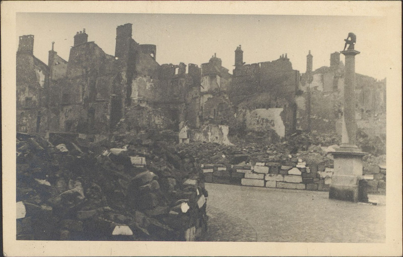 Carte postale ancienne Carte postale, Epinal, Après les bombardements de 1944 38