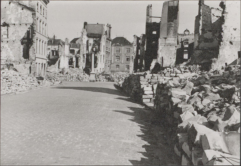 Carte postale ancienne Carte postale, Epinal, Après les bombardements de 1944 18