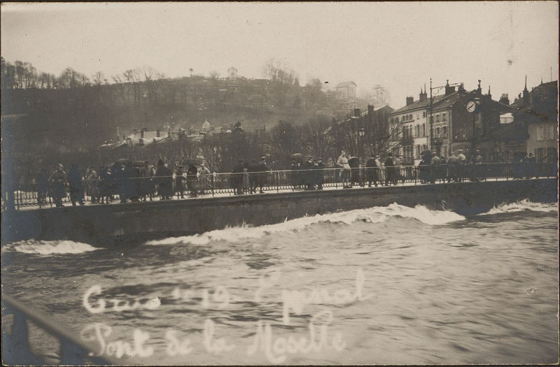 Carte postale ancienne Carte postale, Crue 1919, Epinal, Pont de la Moselle