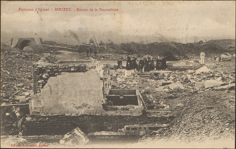 Carte postale ancienne Carte postale, Environs d'Epinal, Bouzey, Ruines de la Pisciculture
