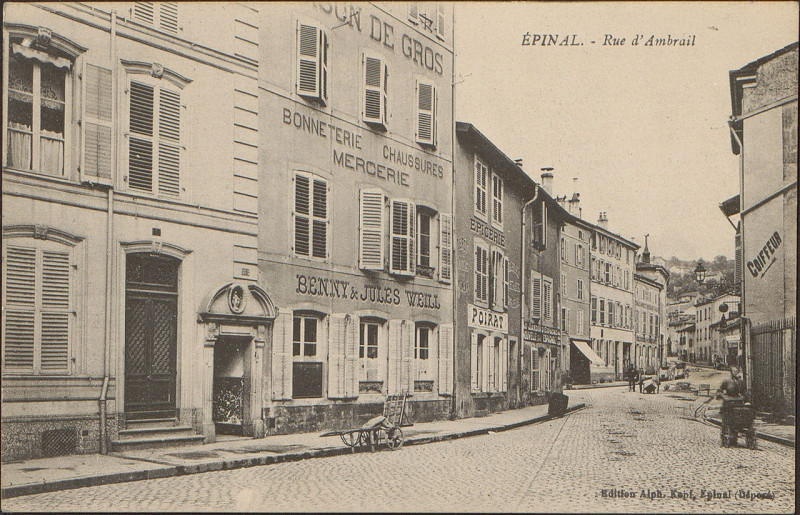 Carte postale ancienne Carte postale, Epinal, Rue d'Ambrail
