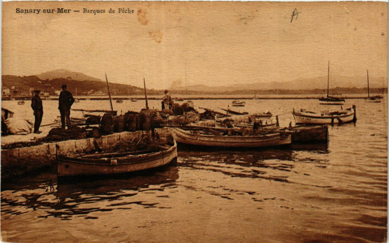 Carte postale ancienne Sanary-sur-Mer - Barques de Péche à Sanary-sur-Mer