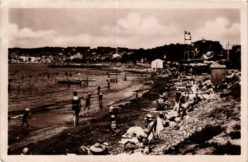 Carte postale ancienne Sanary-sur-Mer - Plage de la Reppe à Sanary-sur-Mer