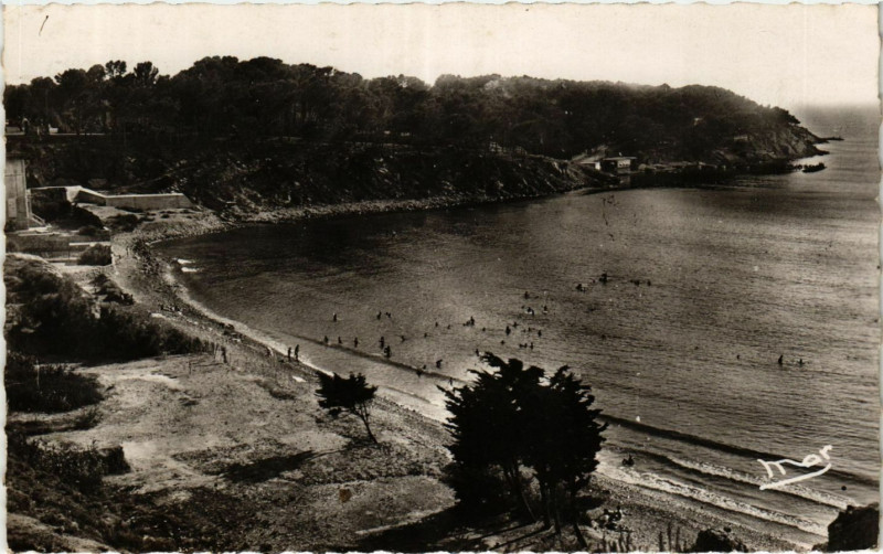 Carte postale ancienne Sanary-sur-Mer - Plage de la Gorguette à Sanary-sur-Mer