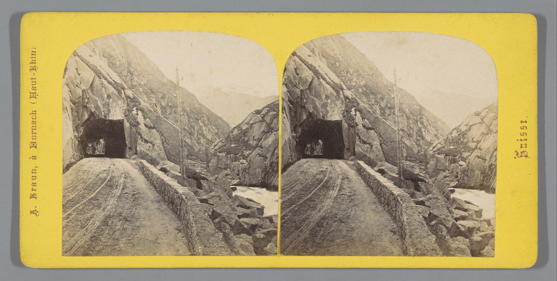 Carte postale ancienne Ingang van een tunnel op de Gotthardpas in Uri, Zwitserland Le trou d'Uri (titel op object) Route du St. Gothard (serietitel op object) Suisse (seriet