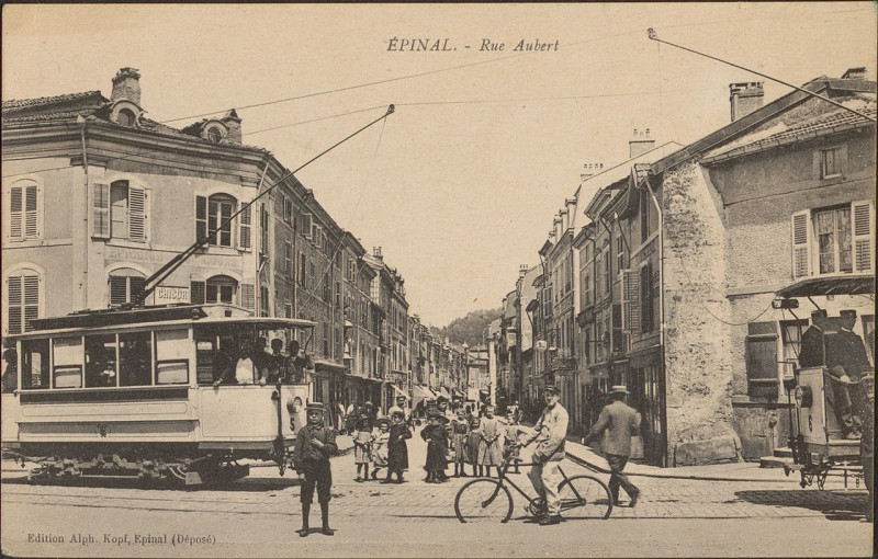 Carte postale ancienne Carte postale, Epinal, Rue Aubert