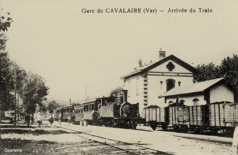 Carte postale ancienne Gare de Cavalaire-sur-Mer (2)
