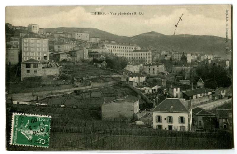 Carte postale ancienne Puy-de-Dôme Thiers Vue générale à Thiers