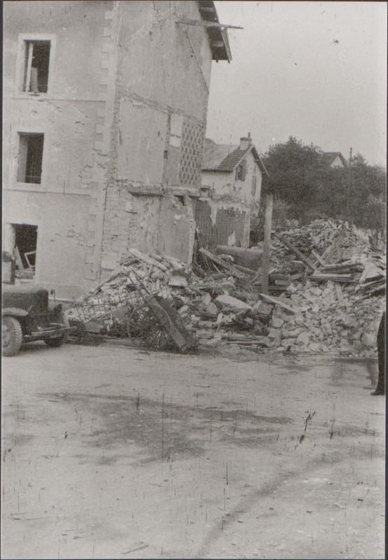 Carte postale ancienne Carte postale, Epinal, Après les bombardements de 1944 5