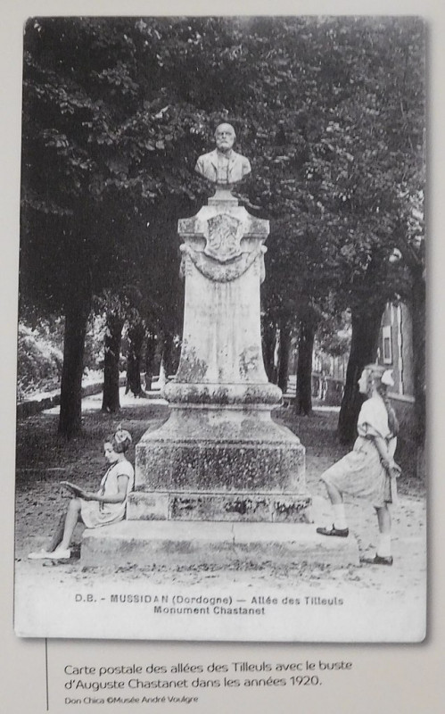 Carte postale ancienne Monument Chastanet, carte postale