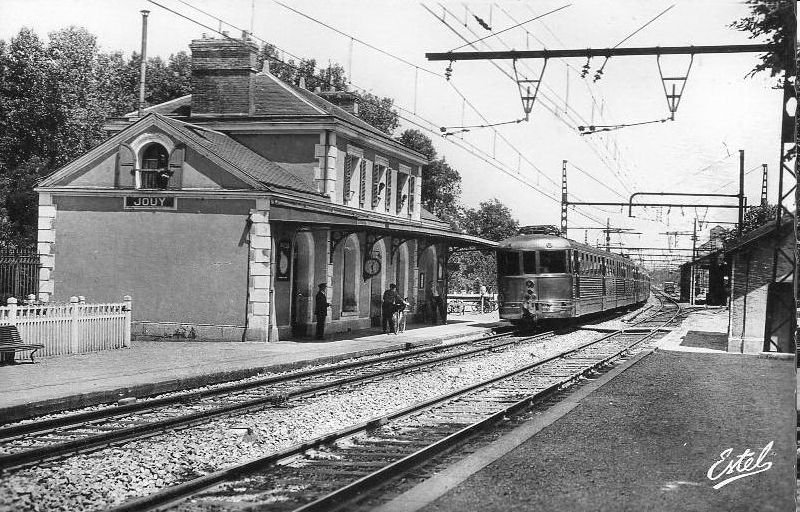 Carte postale ancienne Gare de Jouy - Z 3700