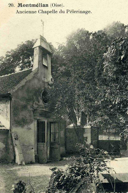 Carte postale ancienne Montmélian, chapelle Poutrel de 1800