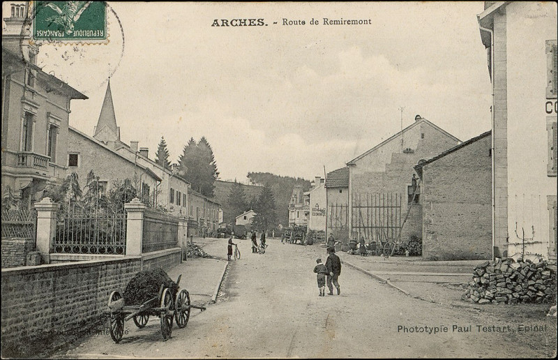 Carte postale ancienne Carte postale, Arches, Route de Remiremont