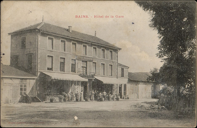 Carte postale ancienne Carte postale, Bains, Hôtel de la Gare