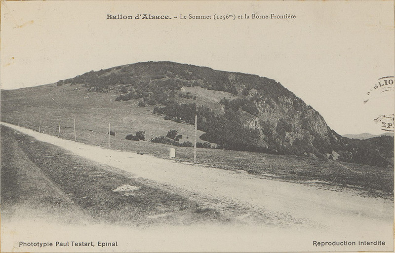 Carte postale ancienne Carte postale, Ballon d'Alsace, Le Sommet (1256 m) et la borne-frontière