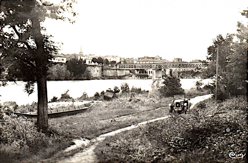 Carte postale ancienne Muret - Vue panoramique (Dpj - 1371666459) à Muret