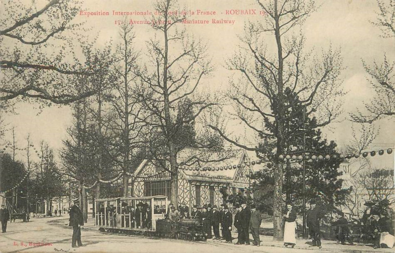 Carte postale ancienne Exposition internationale du Nord de la France, Roubaix, 1911, Avenue de Peru, Miniature Railway
