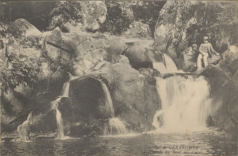 Carte postale ancienne Carte postale, Environs de Gérardmer, La Cascade du saut des cuves