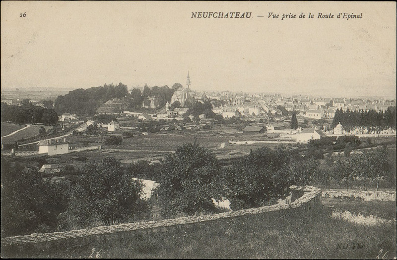 Carte postale ancienne Carte postale, Neufchâteau, Vue prise de la Route d'Epinal