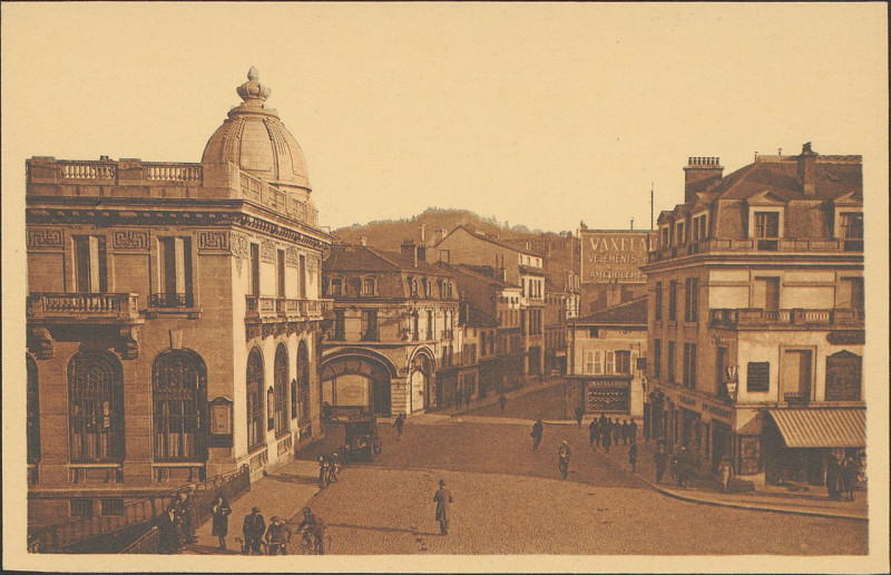 Carte postale ancienne Carte postale, Epinal, Place des Quatre Nations