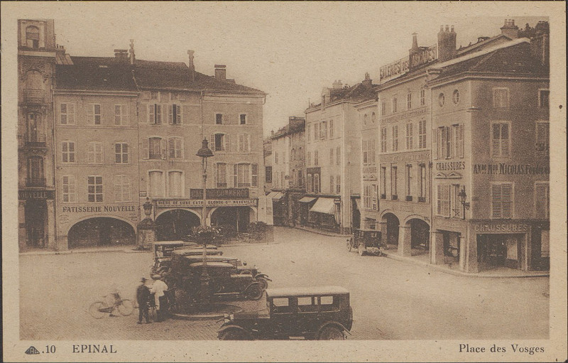 Carte postale ancienne Carte postale, Epinal, Place des Vosges 10