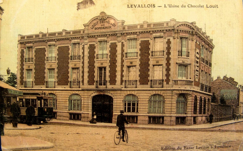 Carte postale ancienne Succursale à Levallois-Perret (Paris) en 1908