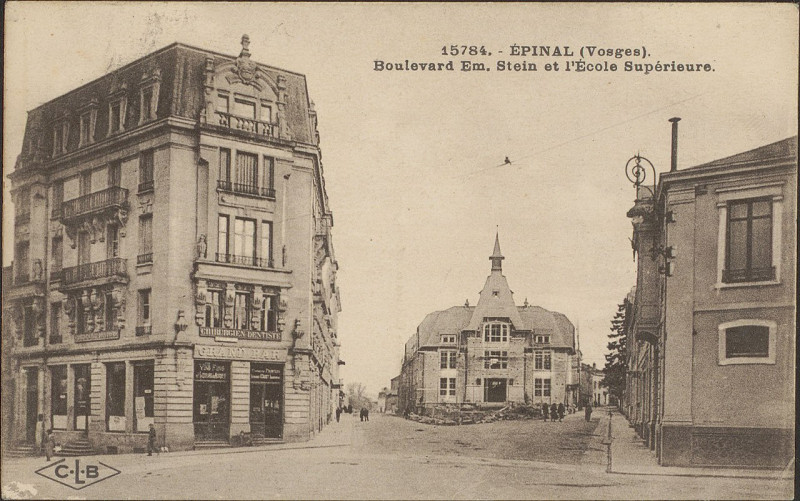 Carte postale ancienne Carte Postale, Epinal (Vosges), Boulevard Em. Stein et l'Ecole Supérieure