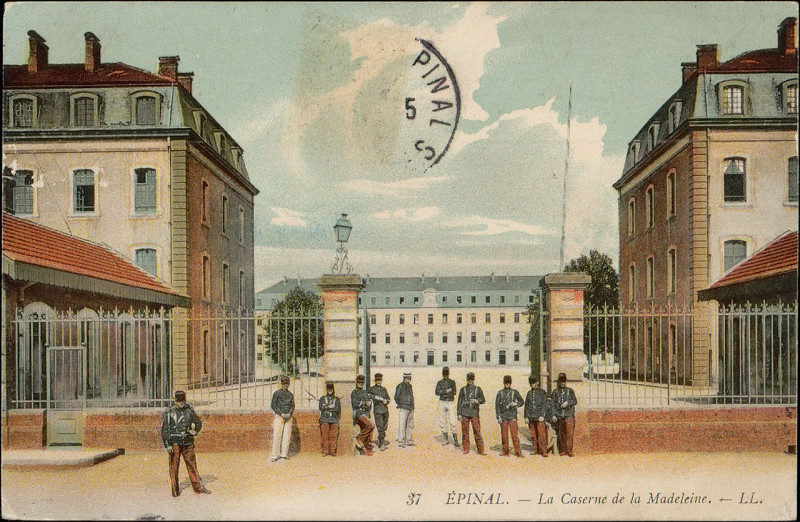 Carte postale ancienne Carte postale, Epinal, La Caserne de la Madeleine 2