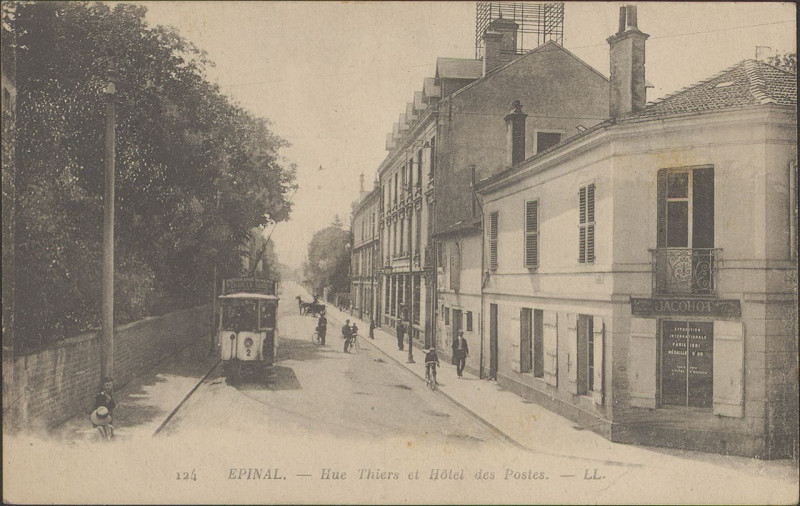 Carte postale ancienne Carte postale, Epinal, Rue Thiers et hôtel des postes 2