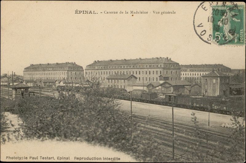 Carte postale ancienne Carte postale, Epinal, Caserne de la Madeleine, Vue générale