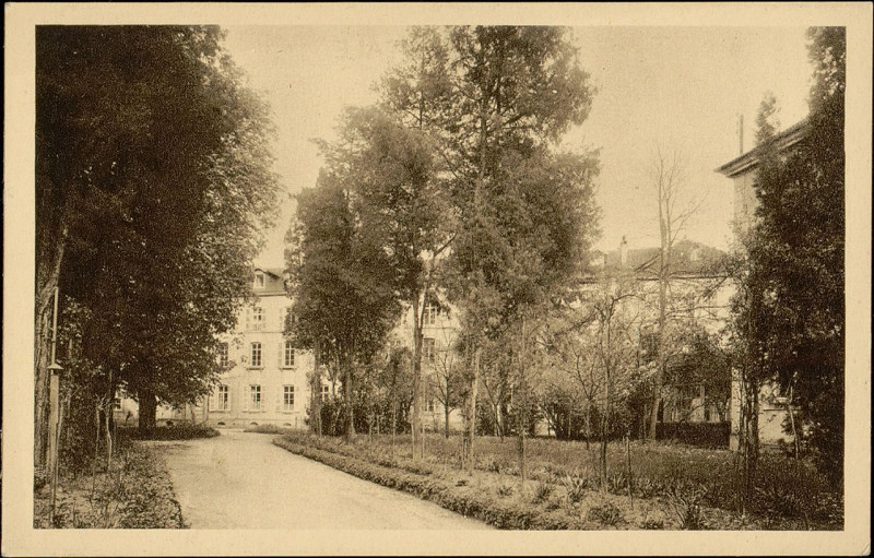 Carte postale ancienne Carte postale, Epinal, Institution Notre-Dame de Consolation