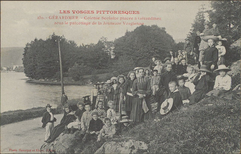 Carte postale ancienne Carte postale, Gérardmer, Colonie sColaire placée à Gérardmer sous le patronnage de la jeunesse vosgienne