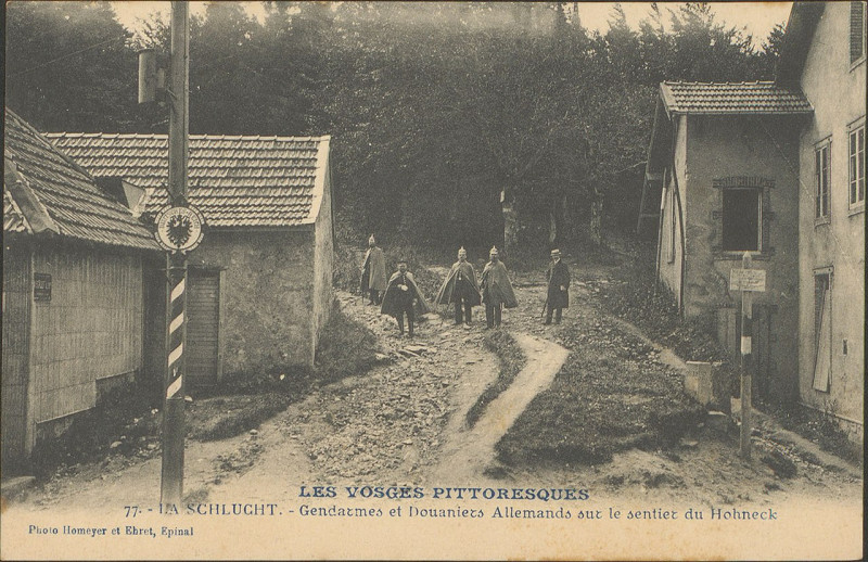 Carte postale ancienne Carte postale, La Schlucht, Gendarmes et douaniers allemands sur le sentier du Hohneck