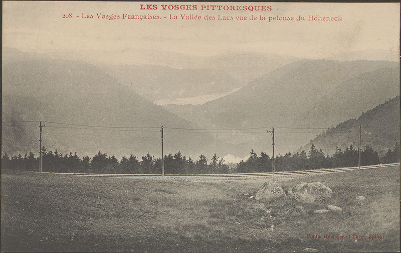 Carte postale ancienne Carte postale, Les Vosges françaises, La Vallée des Lacs vue de la pelouse du Hoheneck sic