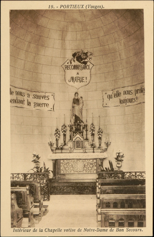 Carte postale ancienne Carte postale, Portieux (Vosges), Intérieur de la Chapelle votive de Notre-Dame de Bon Secours