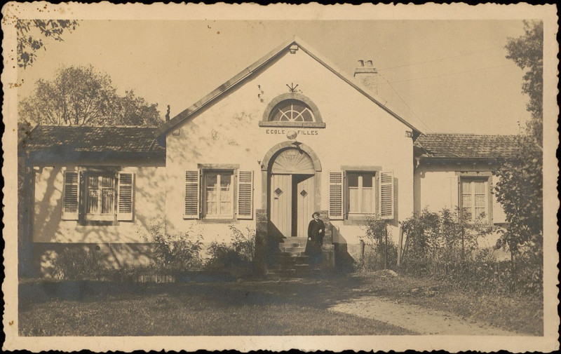 Carte postale ancienne Carte postale, Saint-Dié, Ecoles des filles