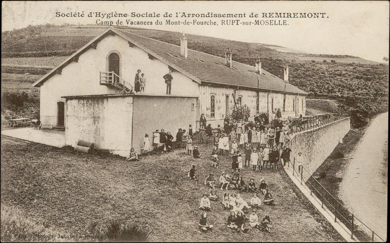 Carte postale ancienne Carte postale, Société d'Hygiène sociale de l'Arrondissement de Remiremont, Camp de Vacances du Mont-de-Fourche, Rupt-sur-Moselle
