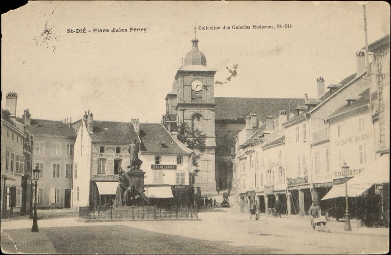 Carte postale ancienne Carte postale, St-Dié, Place Jules Ferry
