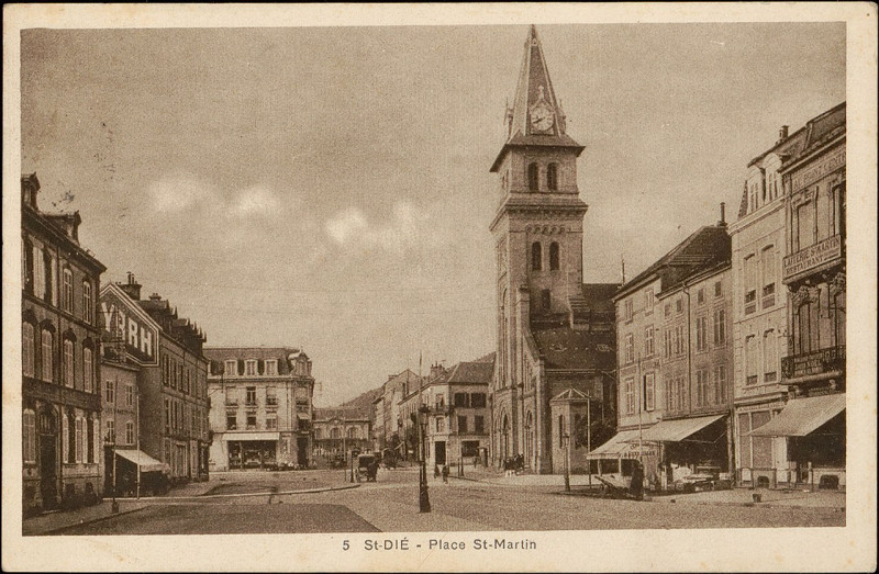 Carte postale ancienne Carte postale, St-Dié, Place St-Martin