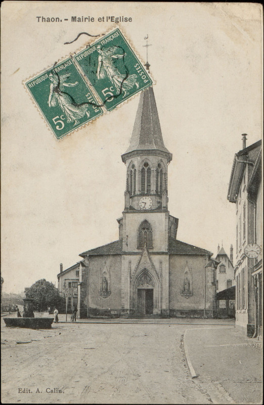Carte postale ancienne Carte postale, Thaon, Mairie et l'Eglise
