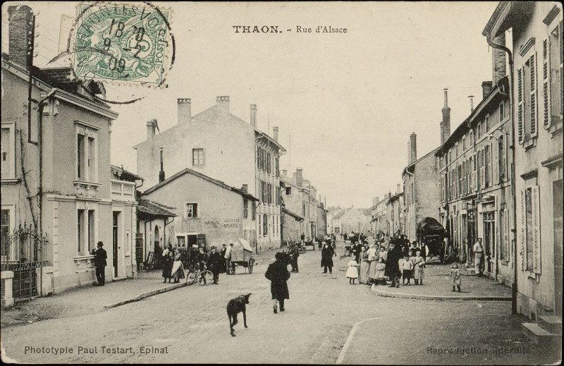Carte postale ancienne Carte postale, Thaon, Rue d'Alsace